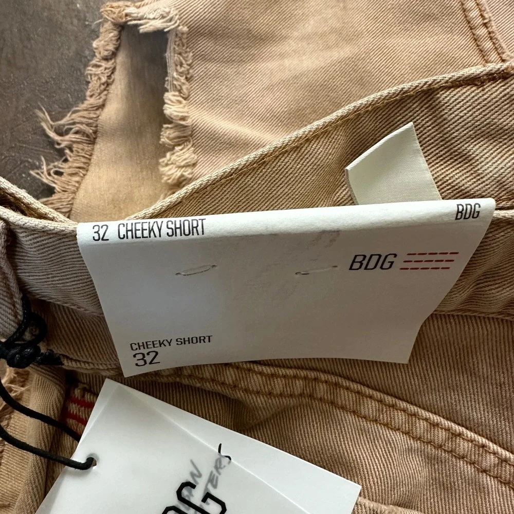 BDG‎ Cheeky Denim Shorts Frayed Hem Casual Tan Urban Outfitters Size 32
